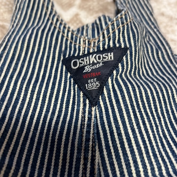 Size 9 Month Infant OshKosh Classic Railroad Stripe Overalls EUC - Picture 6 of 9